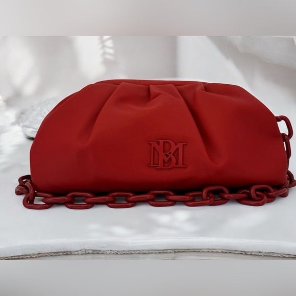 NWT Badgley Mischka Red Dumpling Clutch - Picture 1 of 5